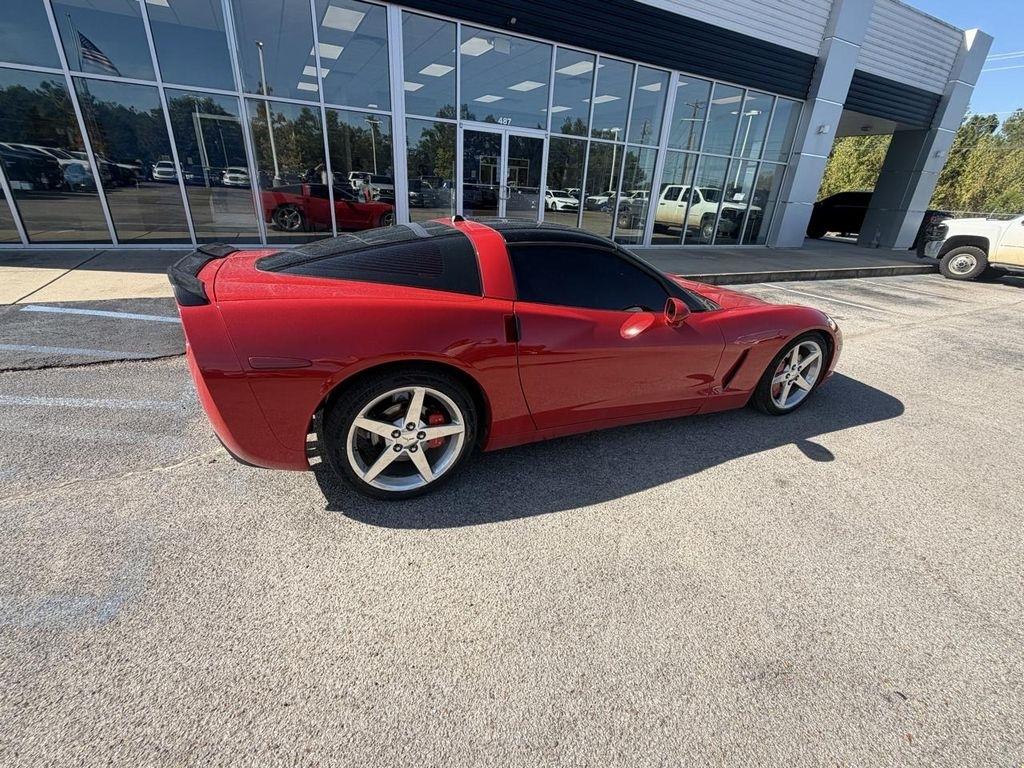 Chevrolet Corvette 2dr Cpe 2005
