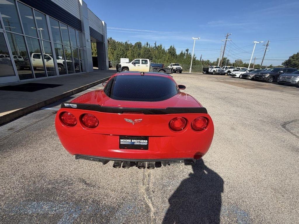 Chevrolet Corvette 2dr Cpe 2005