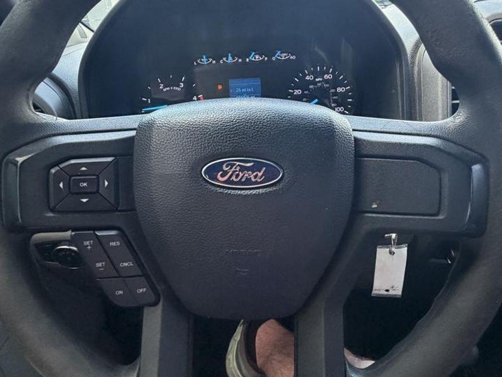 Ford Super Duty F-250 SRW XL 4WD SuperCab 8' Box 2017