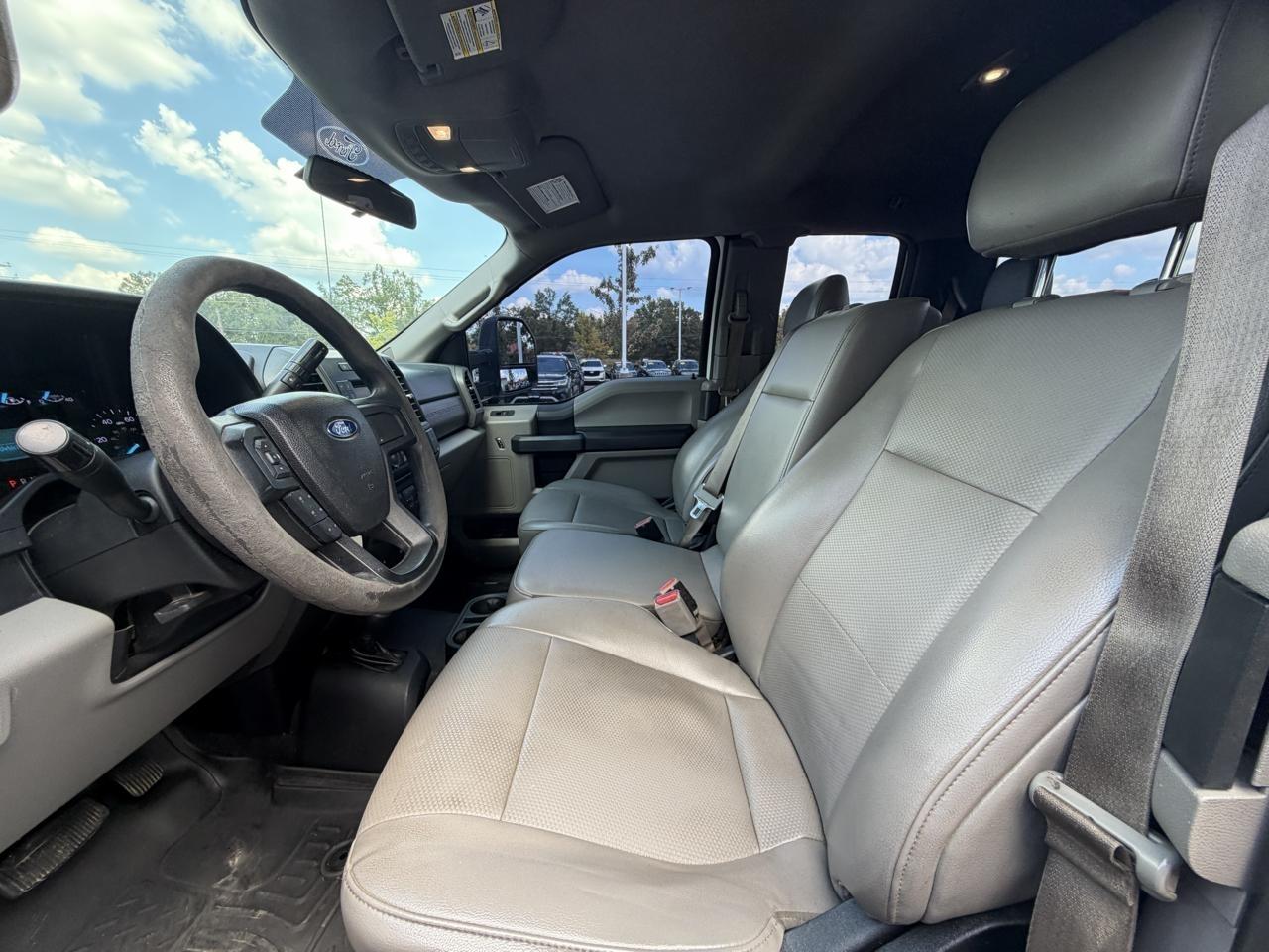 Ford Super Duty F-250 SRW XL 4WD SuperCab 8' Box 2017