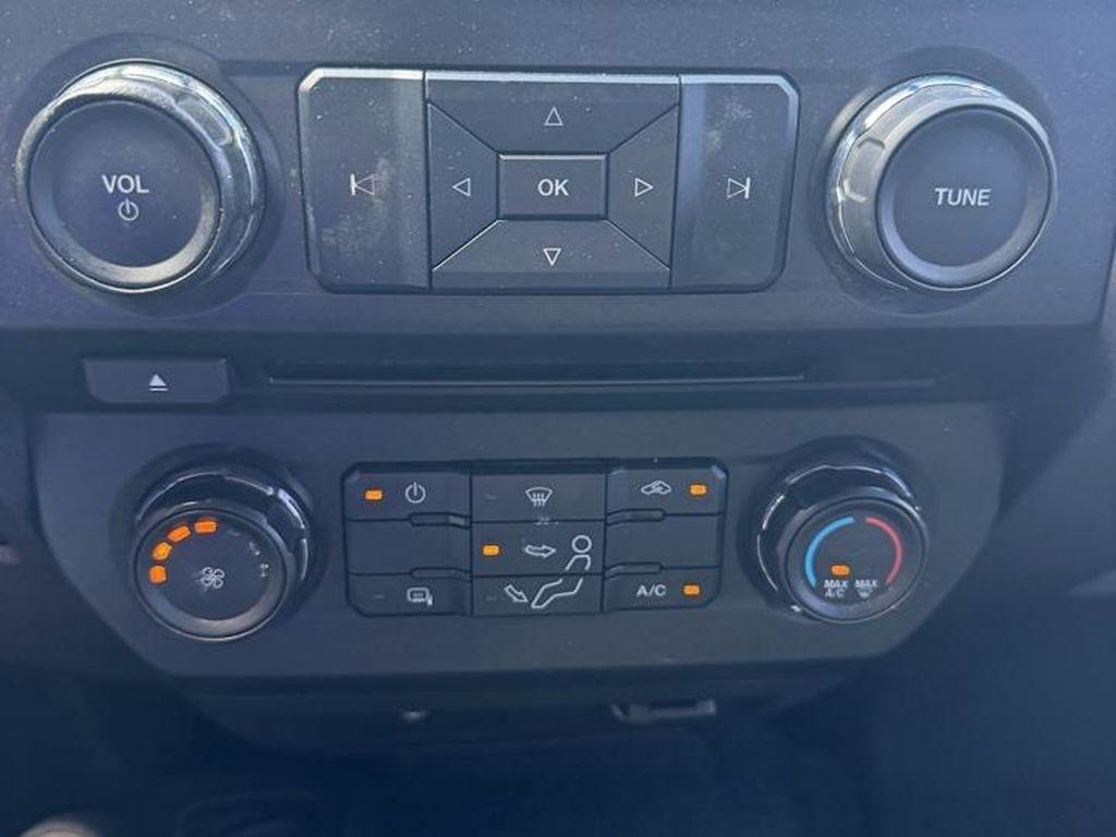 Ford Super Duty F-250 SRW XL 4WD SuperCab 8' Box 2017