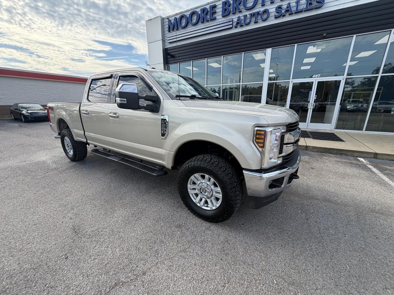Ford Super Duty F-250 SRW XLT 4WD Crew Cab 6.75' Box 2018