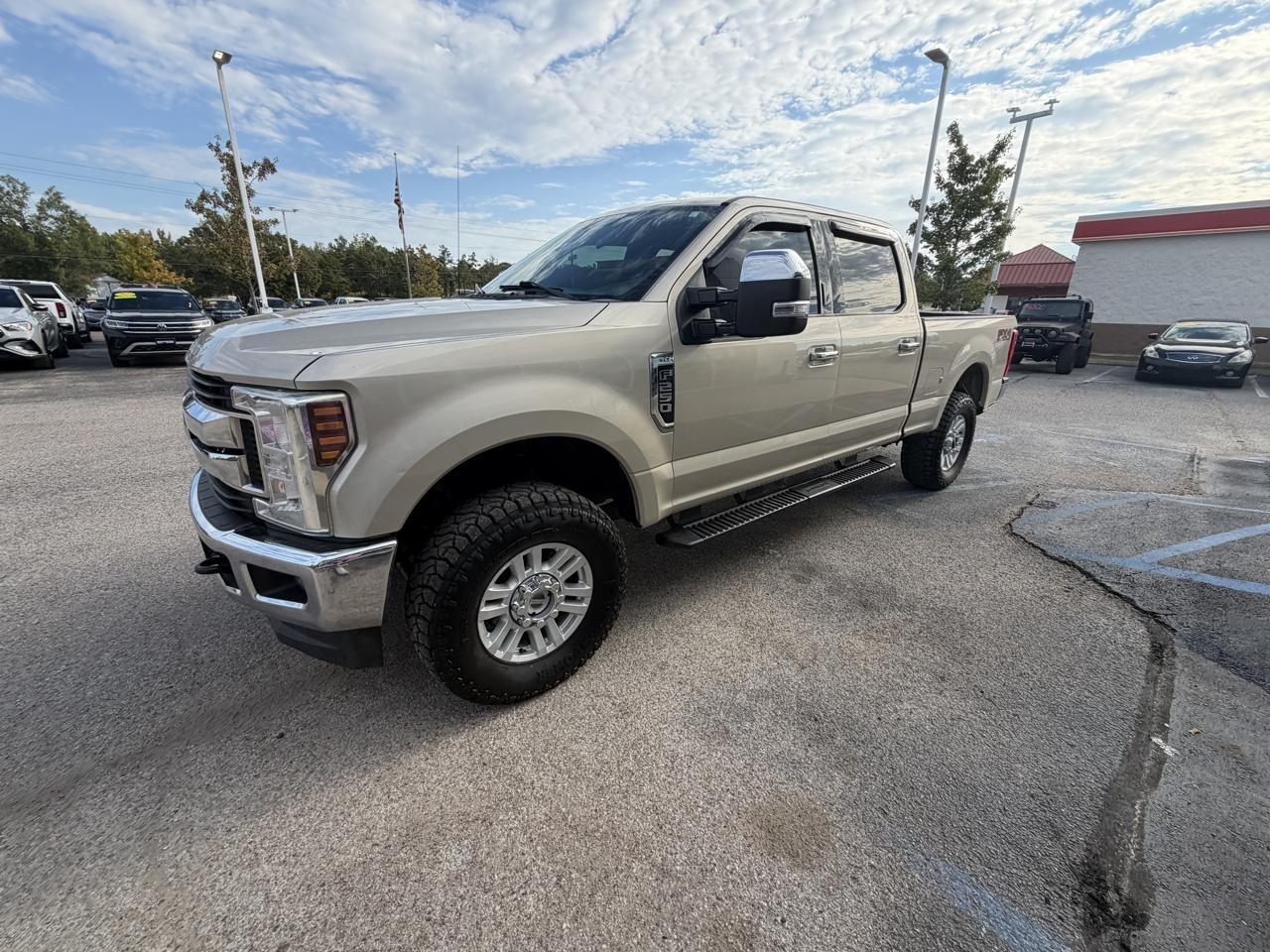 Ford Super Duty F-250 SRW XLT 4WD Crew Cab 6.75' Box 2018