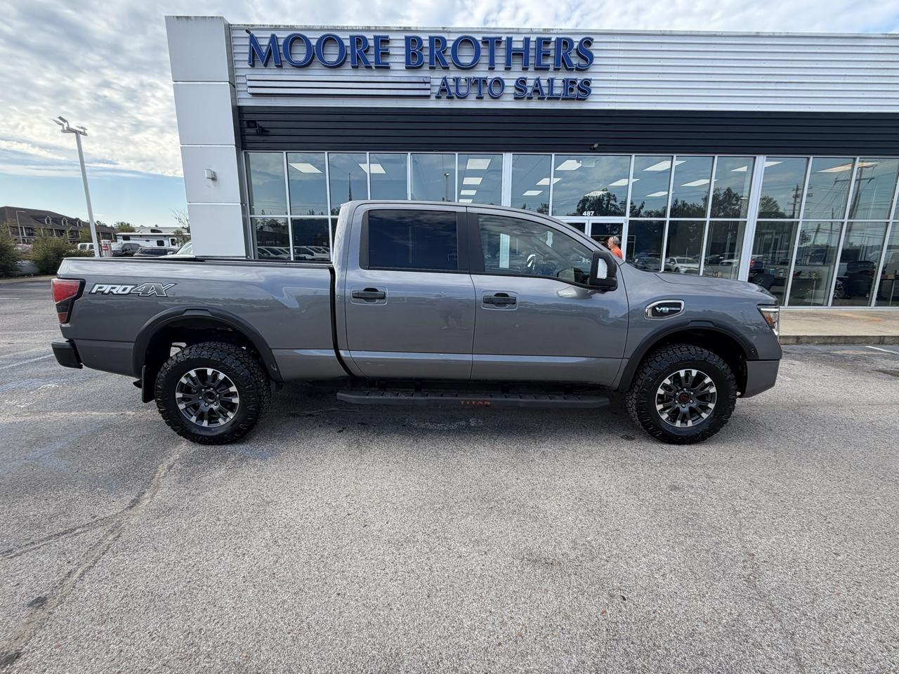 Nissan Titan XD 4x4 Crew Cab PRO-4X 2023