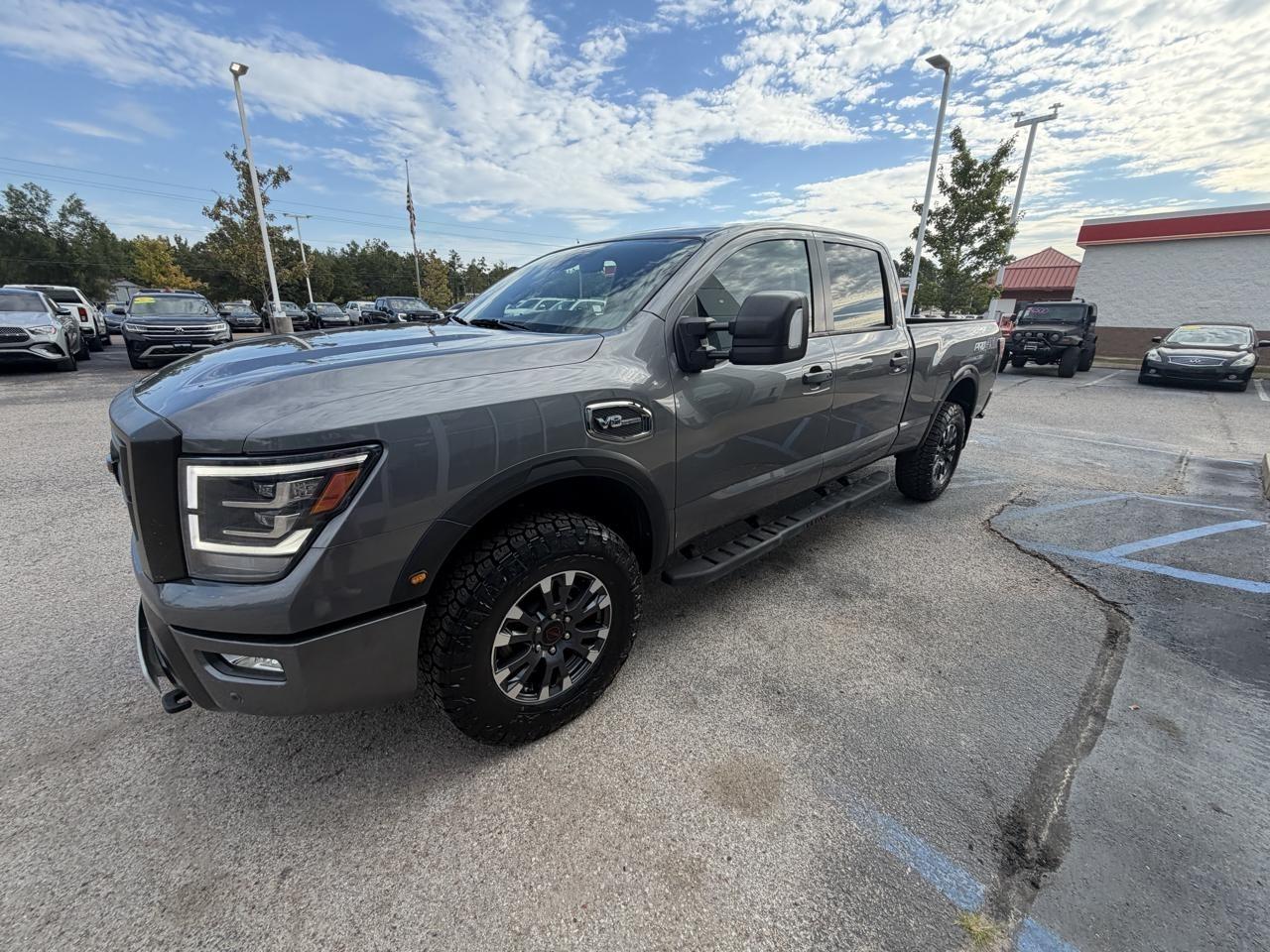 Nissan Titan XD 4x4 Crew Cab PRO-4X 2023