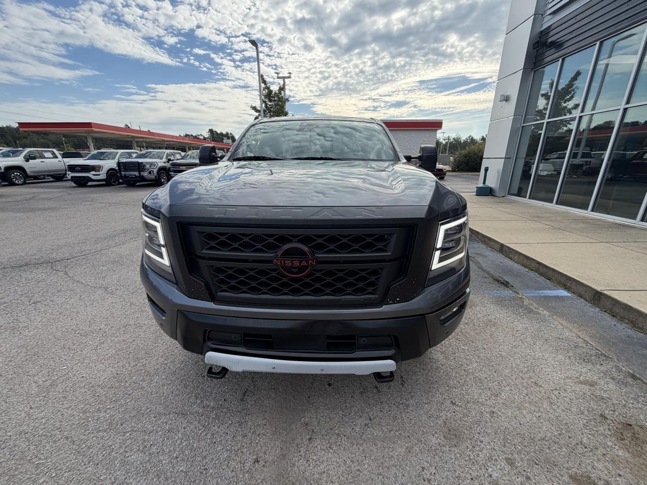 Nissan Titan XD 4x4 Crew Cab PRO-4X 2023