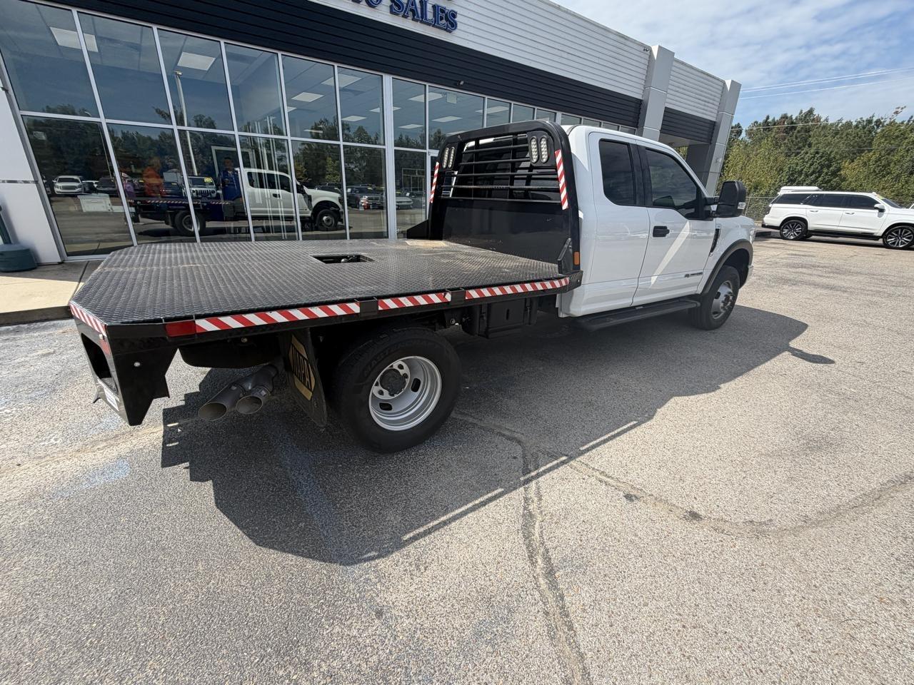 Ford Super Duty F-350 DRW Lariat 4WD SuperCab 168" WB 60" CA 2019