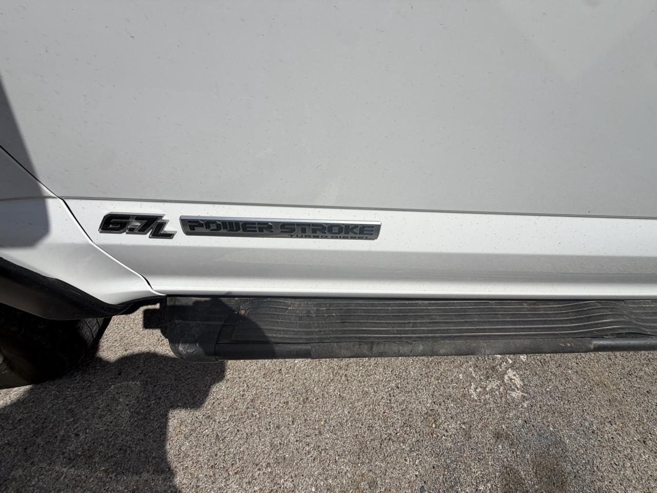 Ford Super Duty F-350 DRW Lariat 4WD SuperCab 168" WB 60" CA 2019