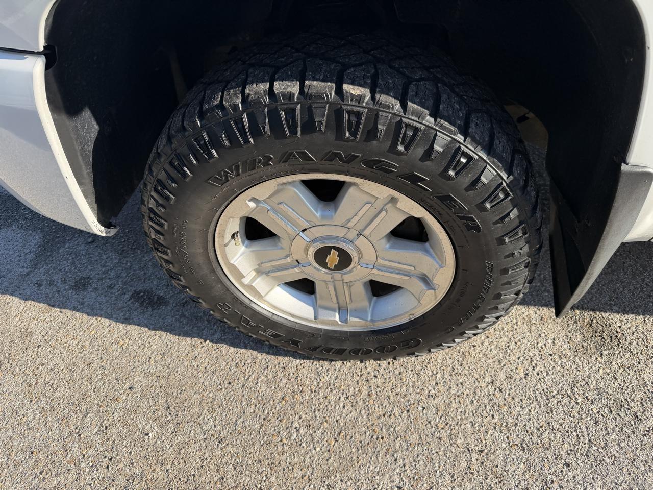 Chevrolet Silverado 1500 4WD Crew Cab 143.5" LTZ 2012