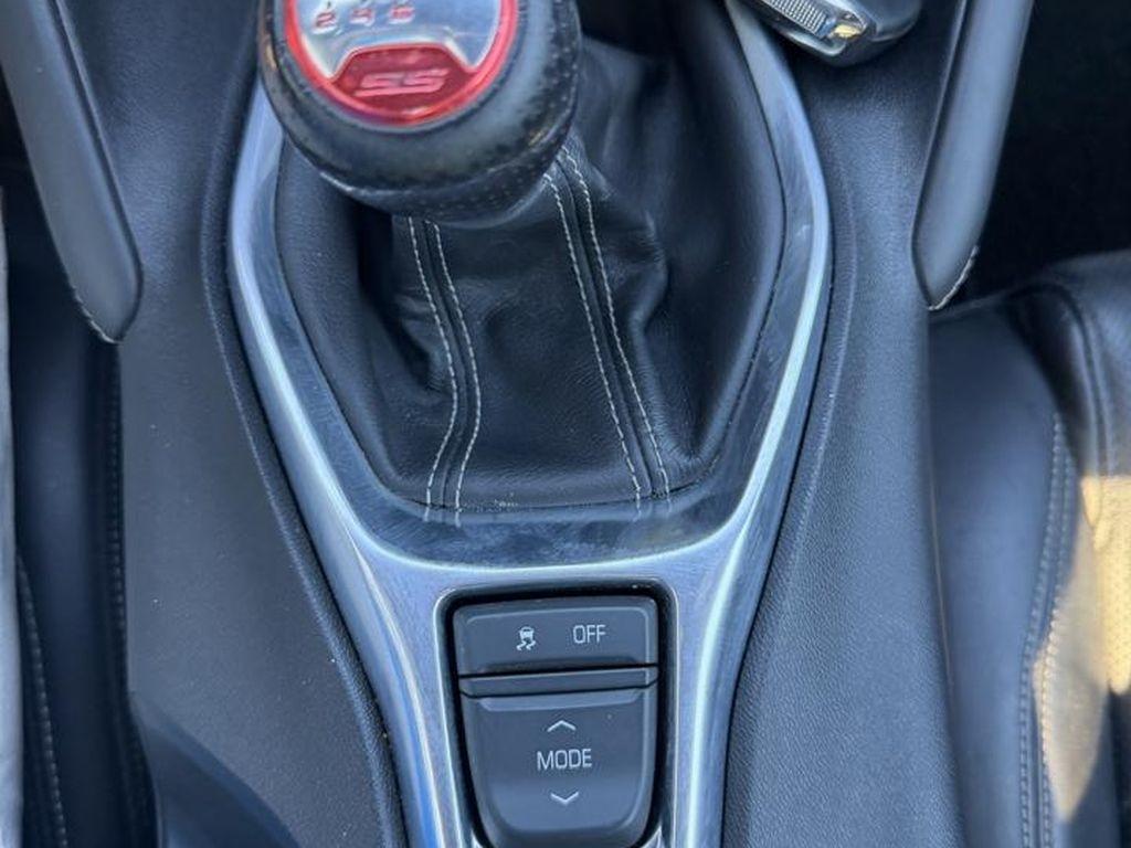 Chevrolet Camaro 2dr Cpe 2SS 2016