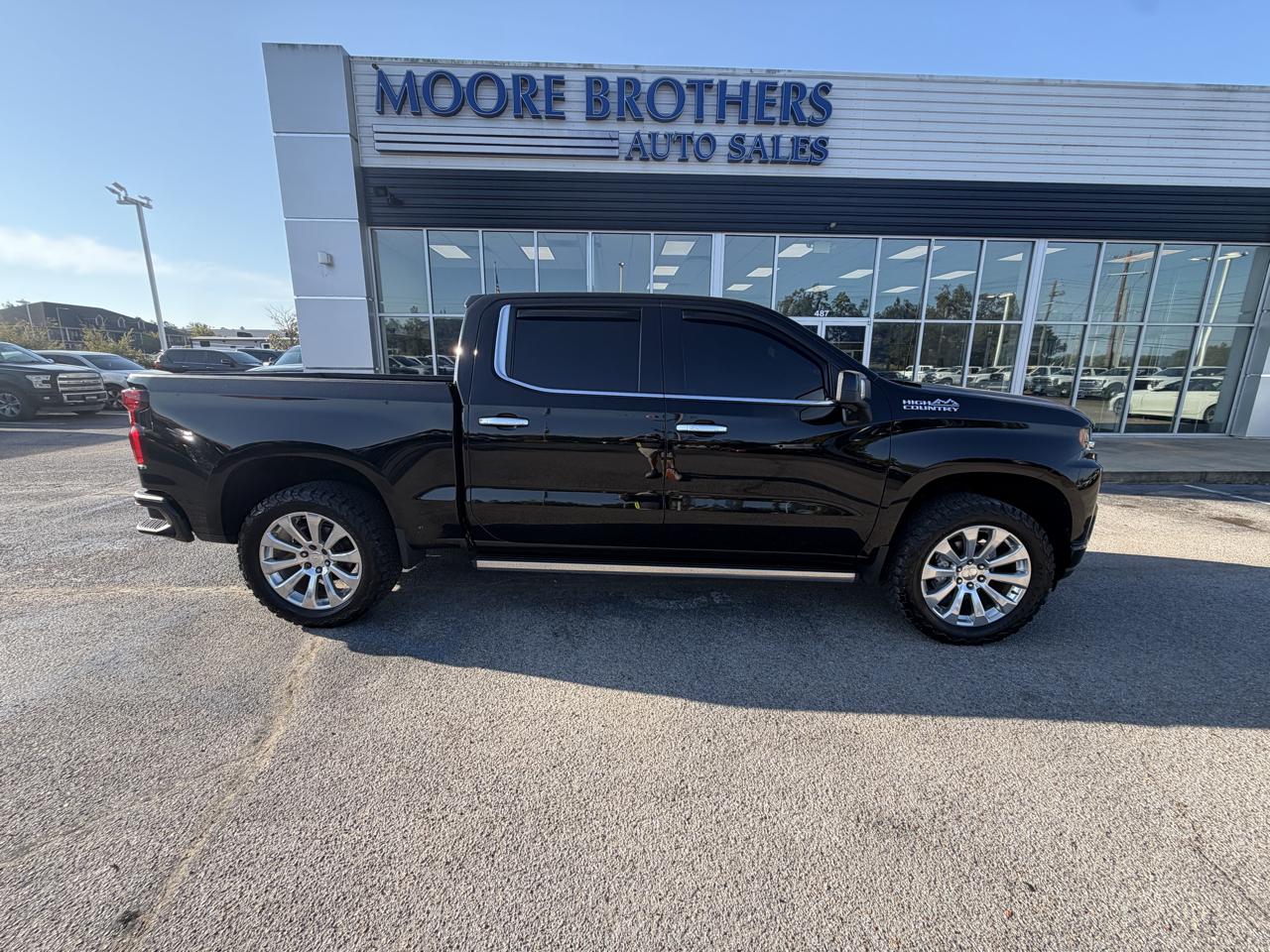 2021 Chevrolet Silverado 1500 4WD Crew Cab 147" High Country