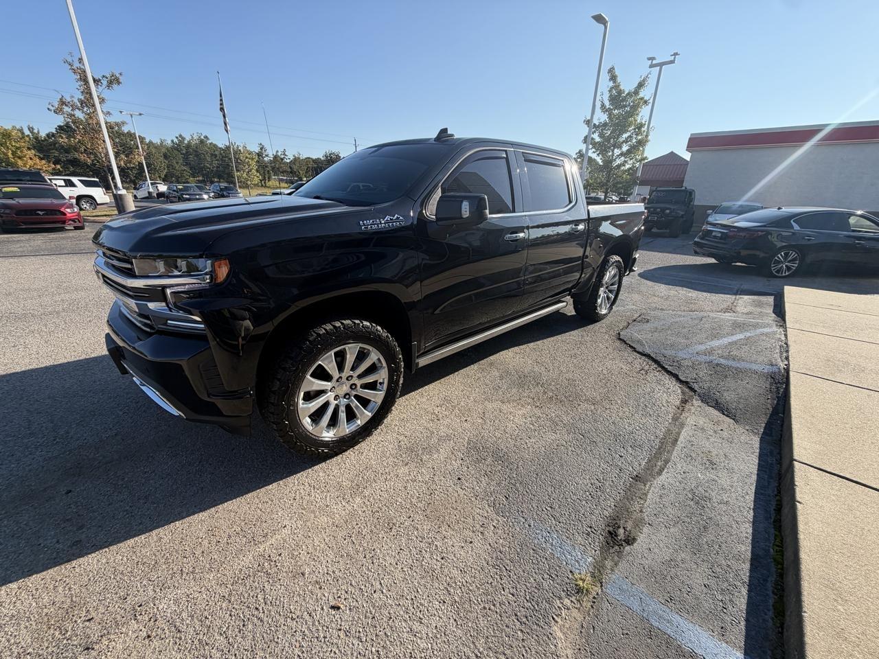 Chevrolet Silverado 1500 4WD Crew Cab 147" High Country 2021