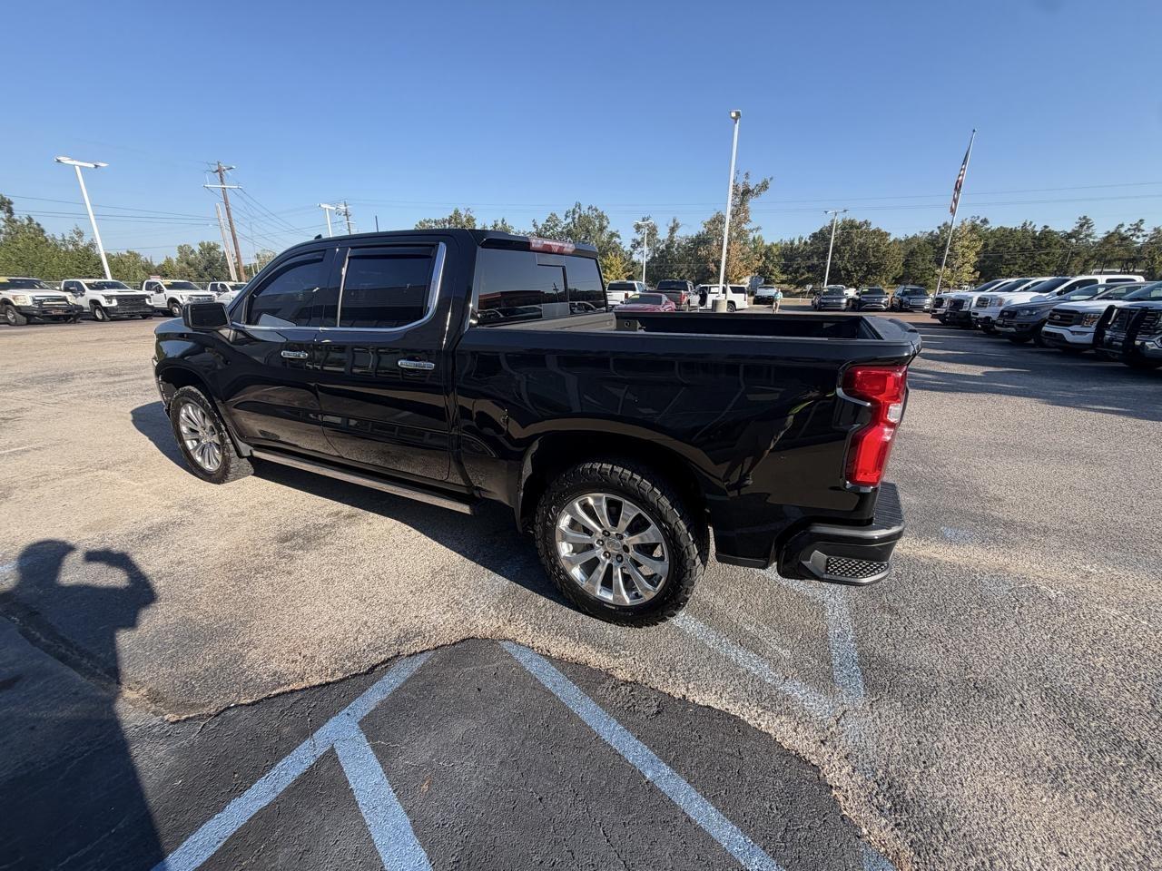 Chevrolet Silverado 1500 4WD Crew Cab 147" High Country 2021