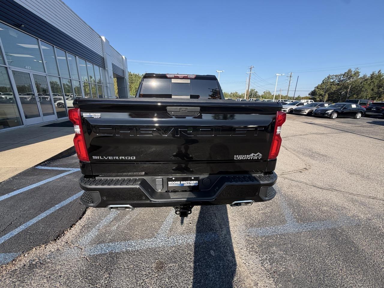 Chevrolet Silverado 1500 4WD Crew Cab 147" High Country 2021