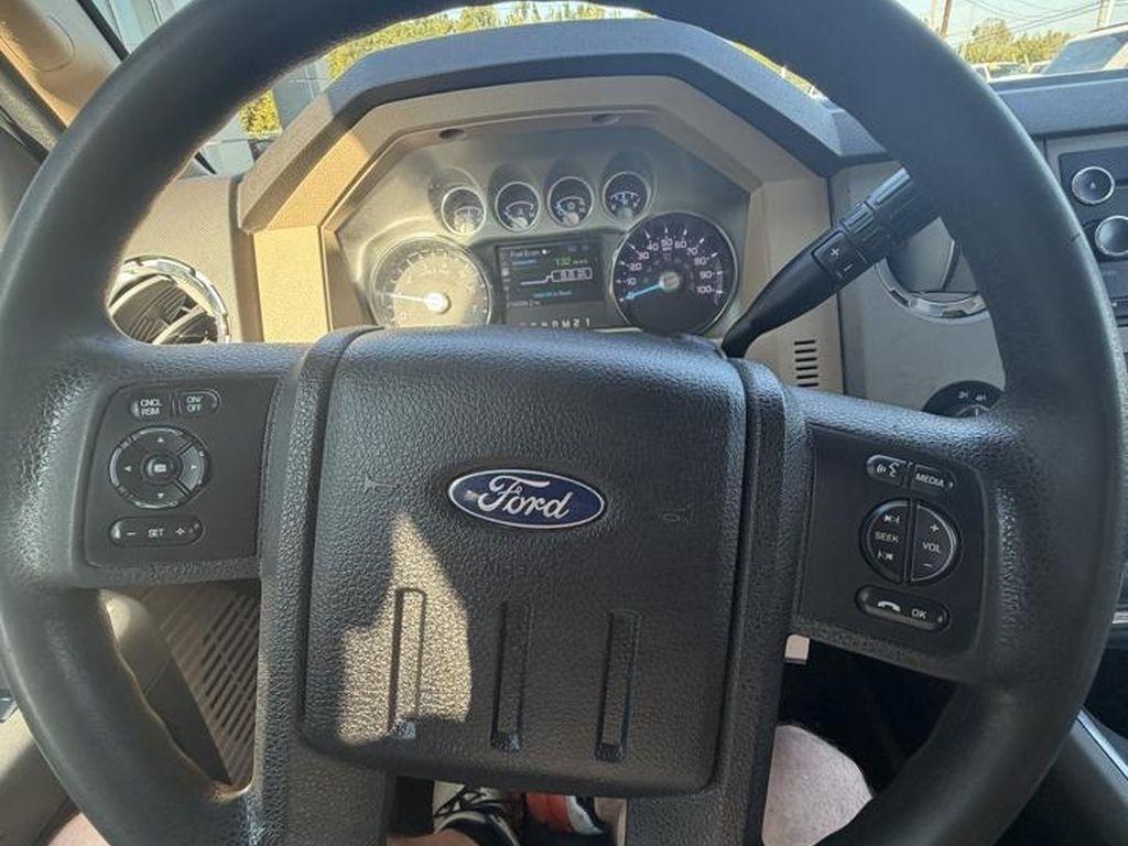 Ford Super Duty F-250 SRW XLT 4WD Crew Cab 6.75' Box 2016