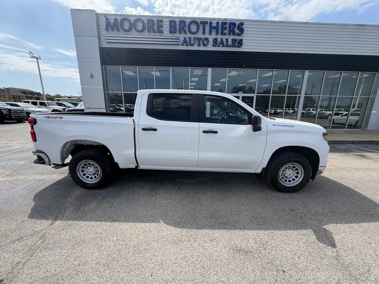 2025 Chevrolet Silverado 1500 4WD Crew Cab 147" Work Truck