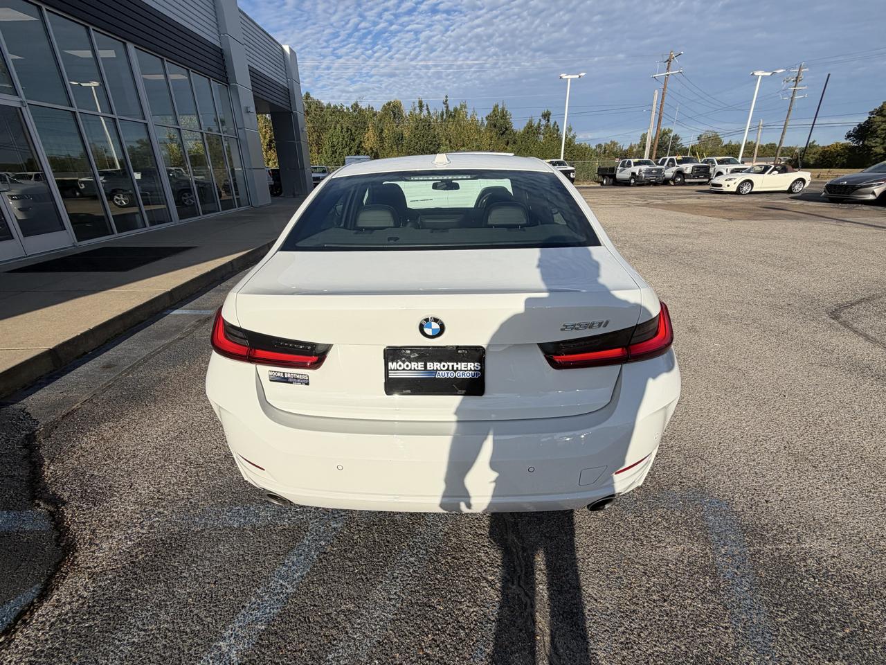 BMW 3 Series 330i Sedan 2024