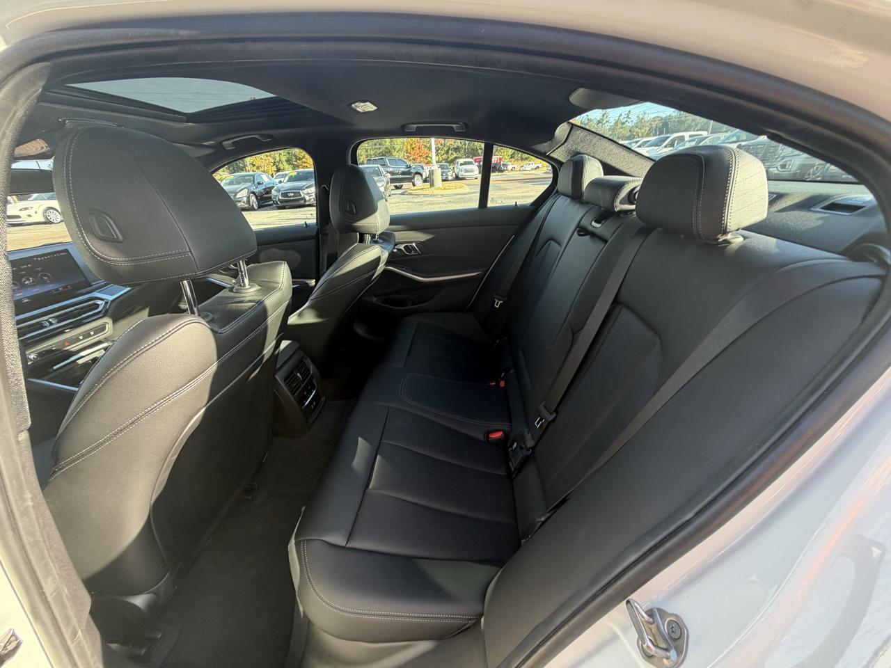 BMW 3 Series 330i Sedan 2024