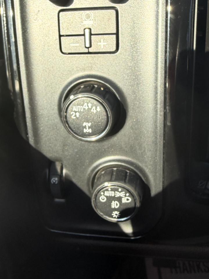 GMC Sierra 1500 4WD Crew Cab 143.5" SLT 2018