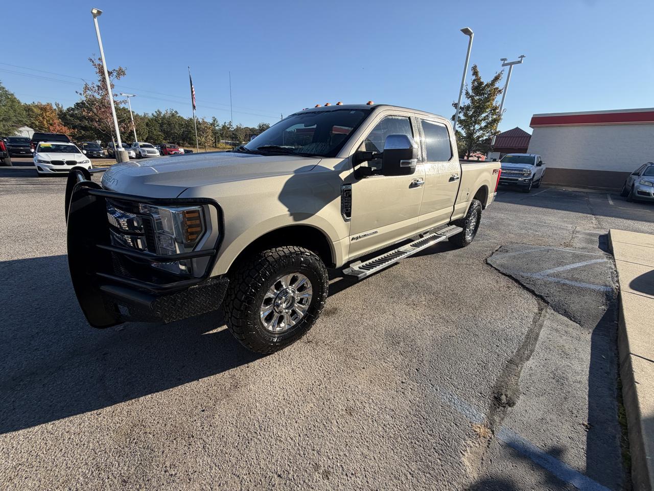 Ford Super Duty F-250 SRW XLT 4WD Crew Cab 8' Box 2018