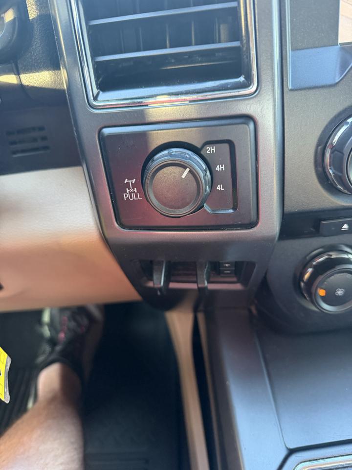 Ford Super Duty F-250 SRW XLT 4WD Crew Cab 8' Box 2018