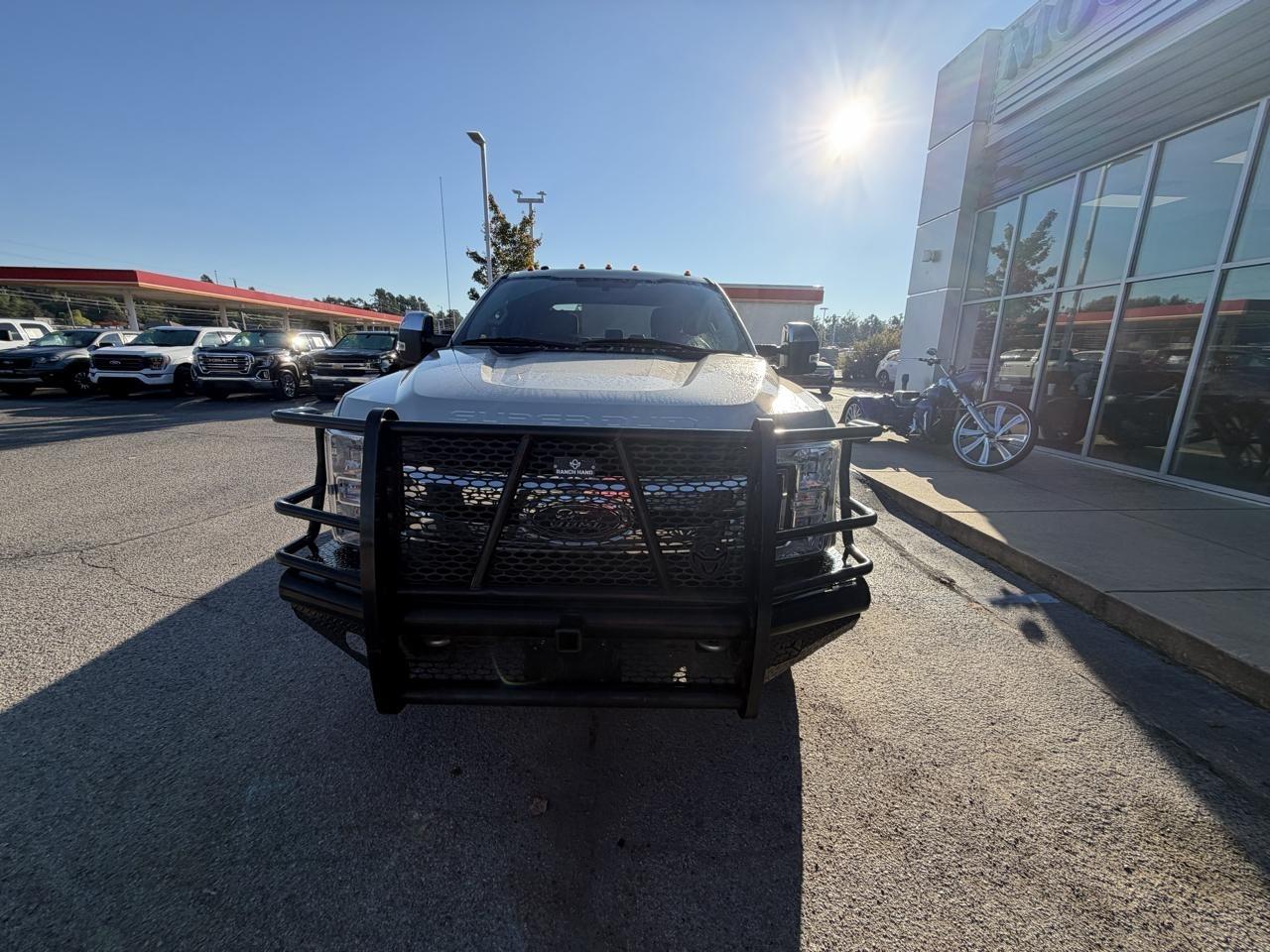Ford Super Duty F-250 SRW XLT 4WD Crew Cab 8' Box 2018