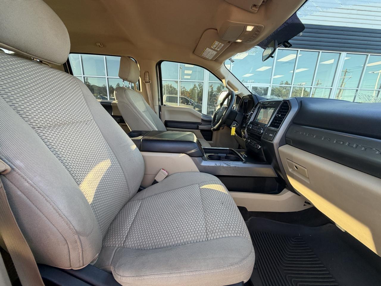 Ford Super Duty F-250 SRW XLT 4WD Crew Cab 8' Box 2018