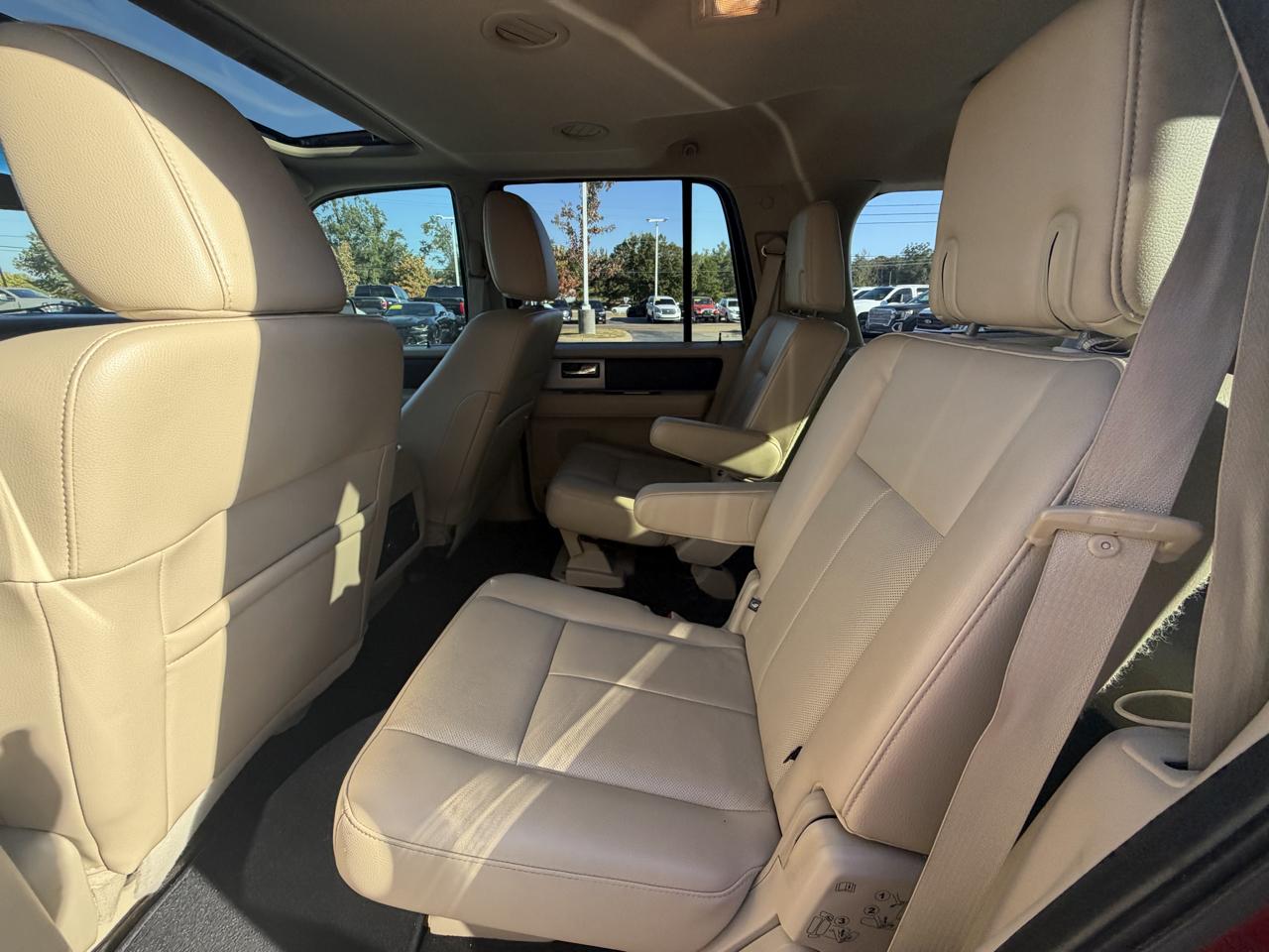 Ford Expedition 2WD 4dr King Ranch 2015