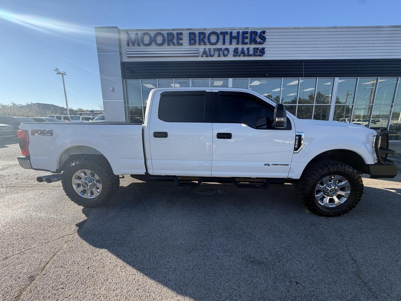 Ford Super Duty F-250 SRW XLT 4WD Crew Cab 8' Box 2020