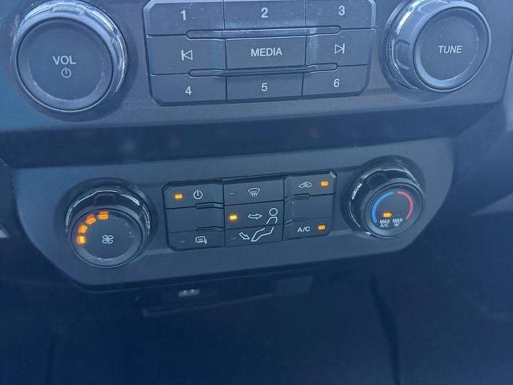 Ford Super Duty F-250 SRW XLT 4WD Crew Cab 8' Box 2020