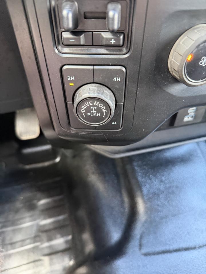 Ford F-150 STX 4WD SuperCrew 5.5' Box 2022