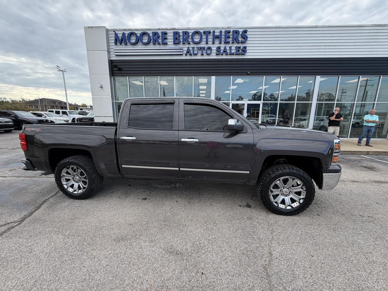 2015 Chevrolet Silverado 1500 4WD Crew Cab 143.5" LT w/1LT