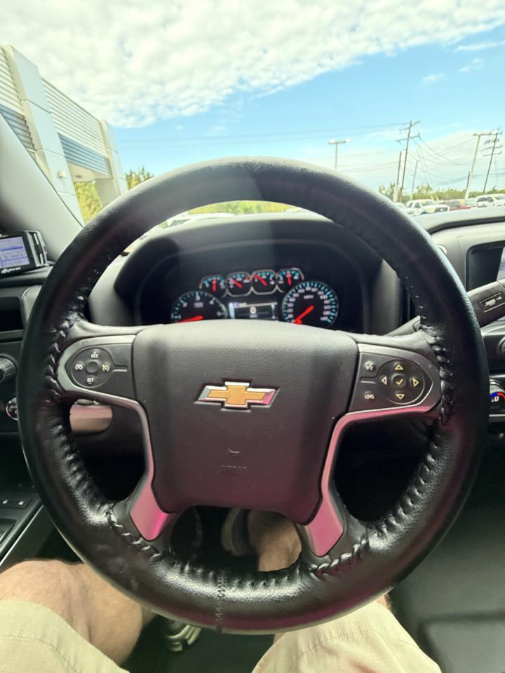 Chevrolet Silverado 1500 4WD Crew Cab 143.5" LT w/1LT 2015