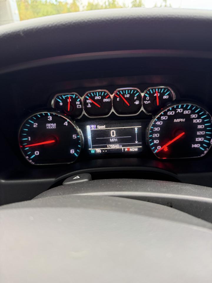 Chevrolet Silverado 1500 4WD Crew Cab 143.5" LT w/1LT 2015
