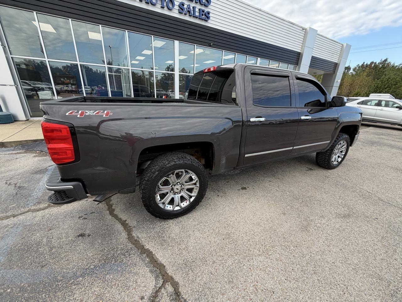 Chevrolet Silverado 1500 4WD Crew Cab 143.5" LT w/1LT 2015