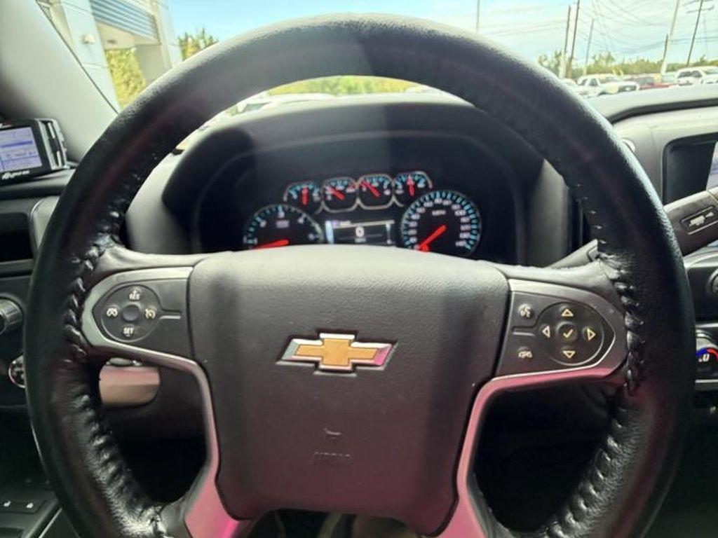 Chevrolet Silverado 1500 4WD Crew Cab 143.5" LT w/1LT 2015