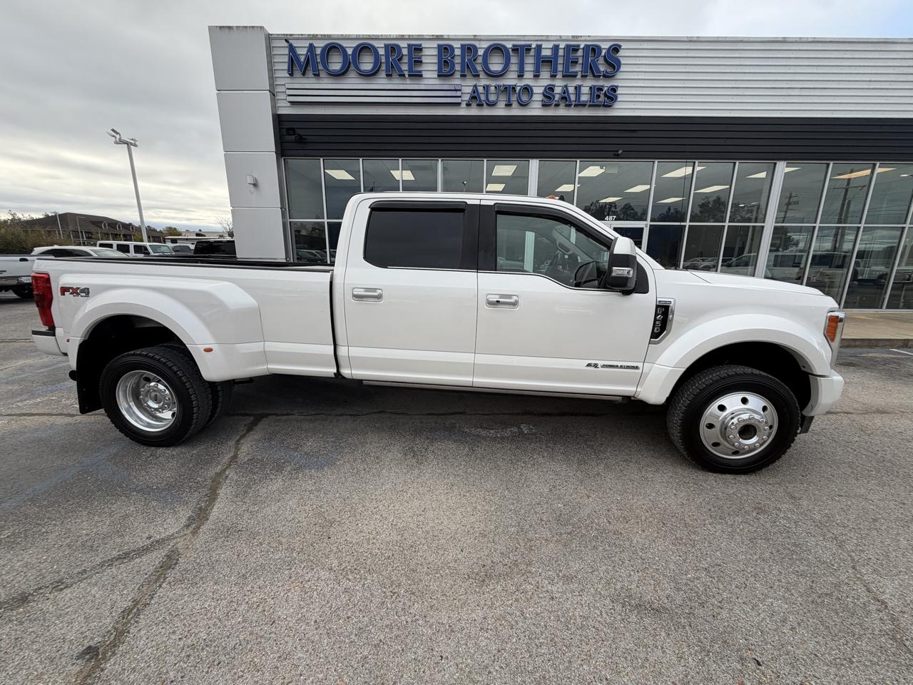 Ford Super Duty F-450 DRW Limited 4WD Crew Cab 8' Box 2019