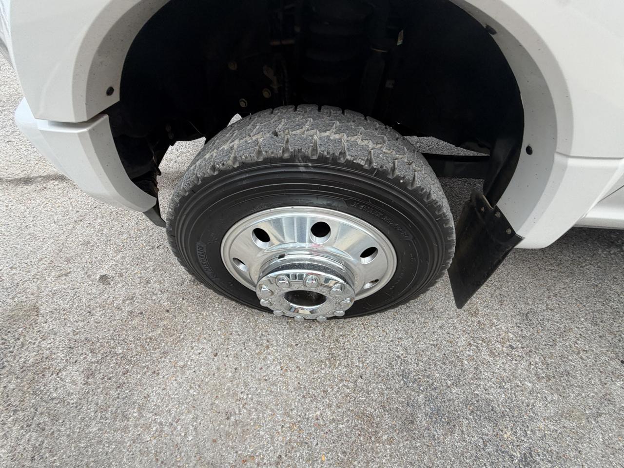 Ford Super Duty F-450 DRW Limited 4WD Crew Cab 8' Box 2019