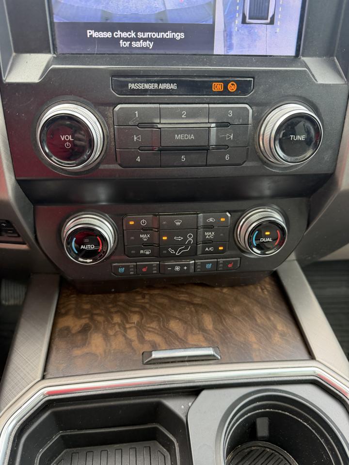 Ford Super Duty F-450 DRW Limited 4WD Crew Cab 8' Box 2019