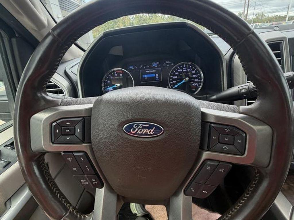Ford Super Duty F-450 DRW Limited 4WD Crew Cab 8' Box 2019