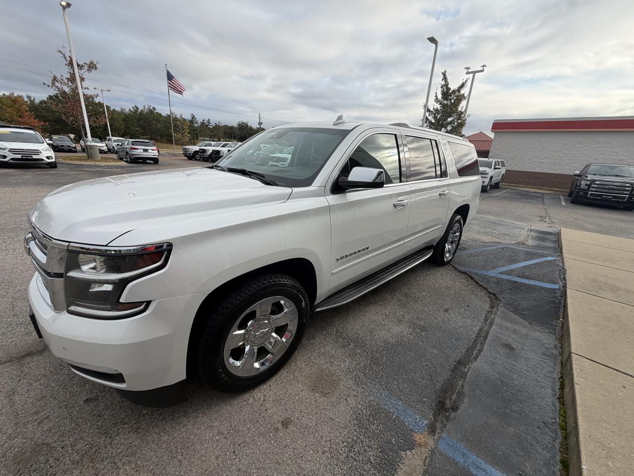 Chevrolet Suburban 2WD 4dr 1500 Premier 2017