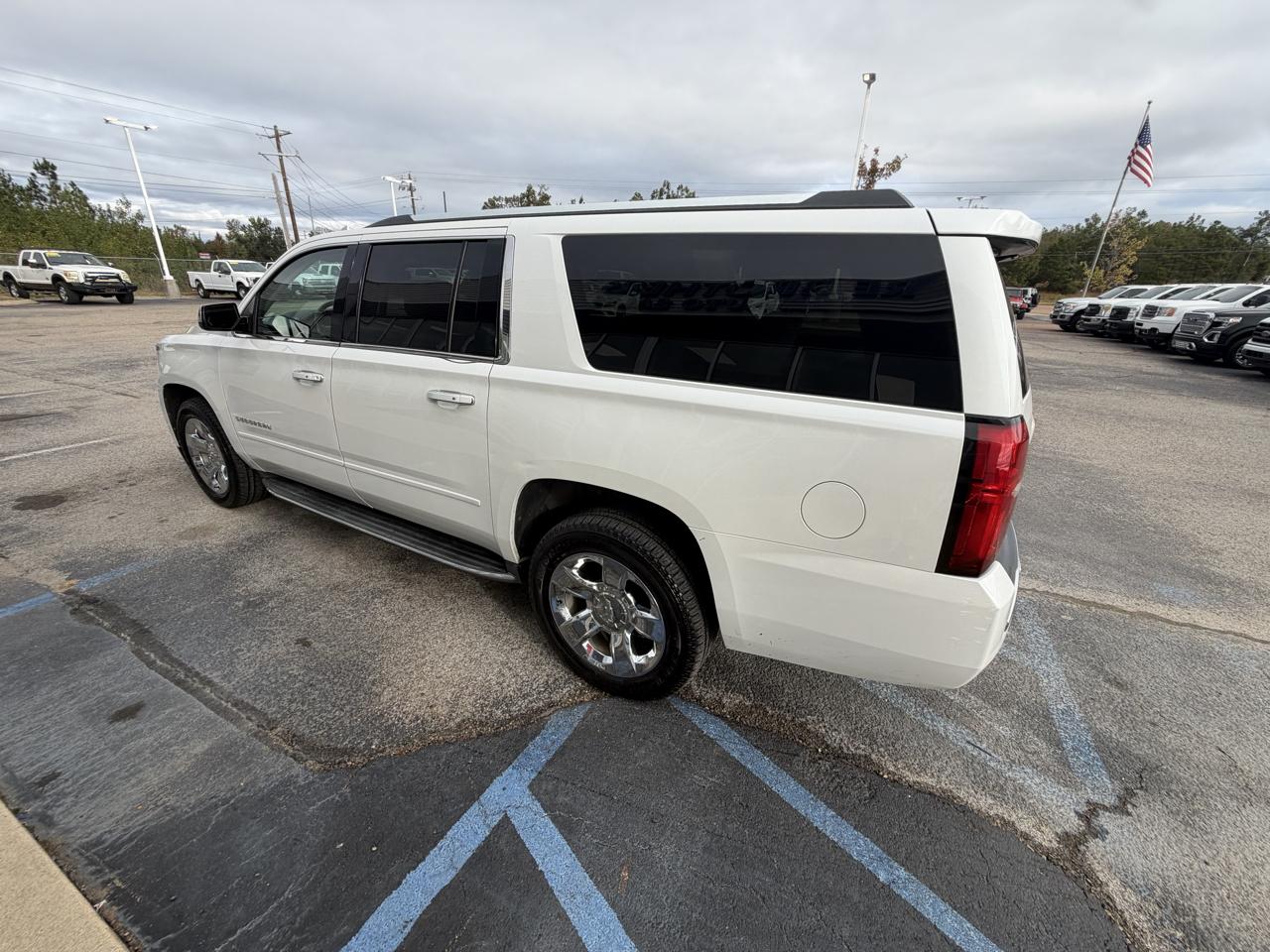 Chevrolet Suburban 2WD 4dr 1500 Premier 2017