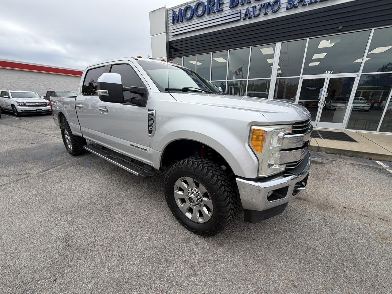 Ford Super Duty F-250 SRW Lariat 4WD SuperCab 8' Box 2017