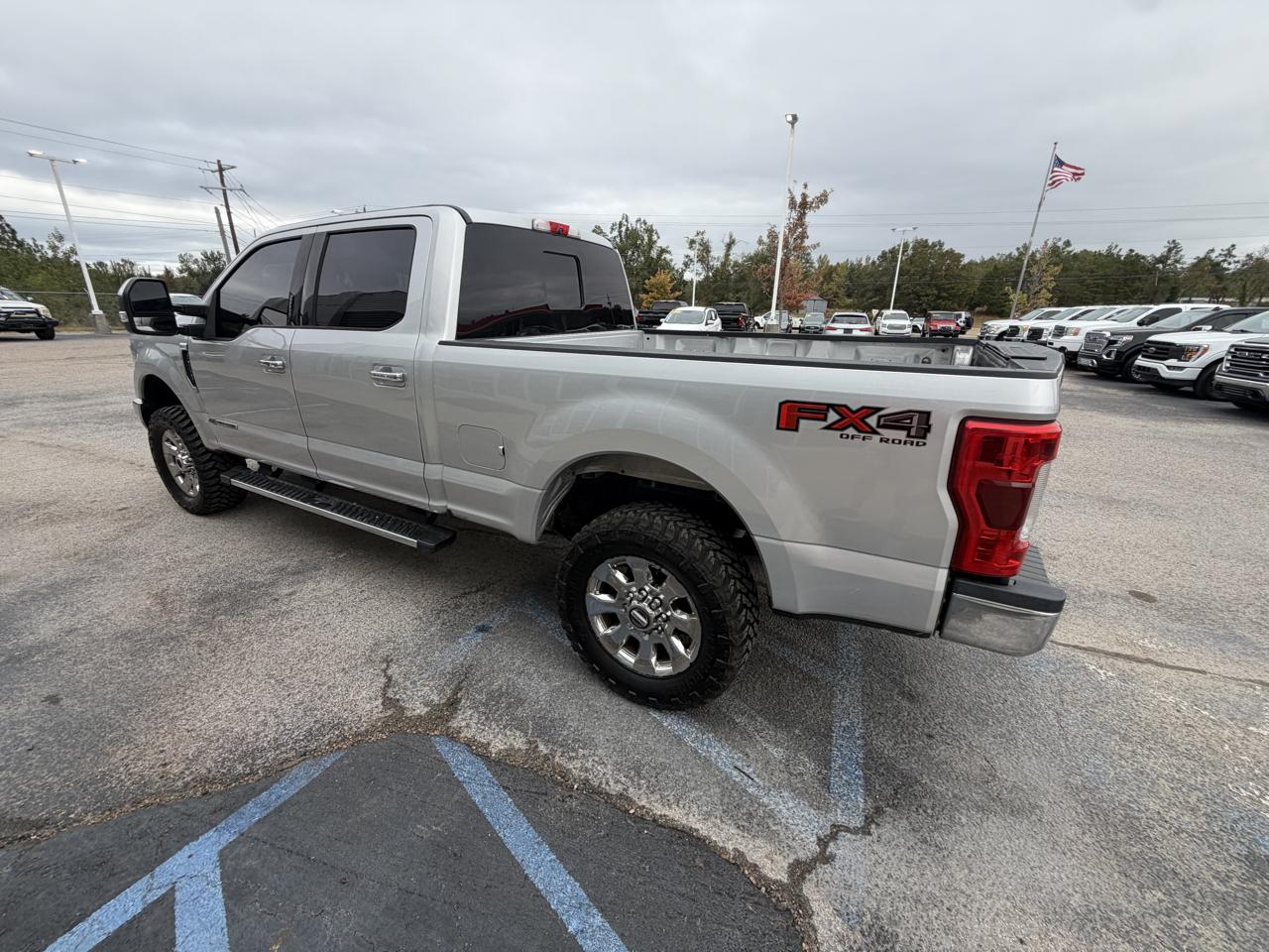 Ford Super Duty F-250 SRW Lariat 4WD SuperCab 8' Box 2017