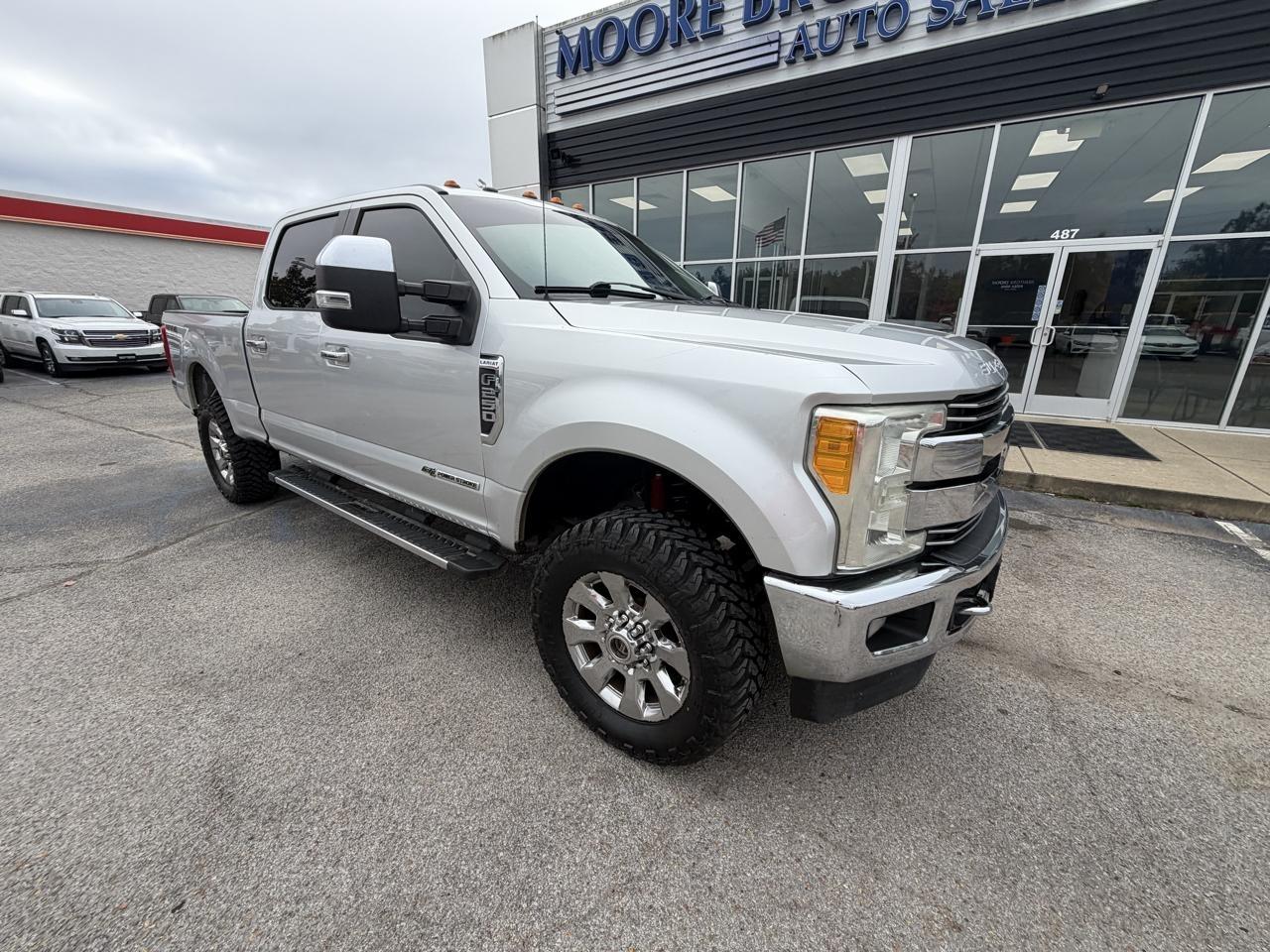 Ford Super Duty F-250 SRW Lariat 4WD SuperCab 8' Box 2017