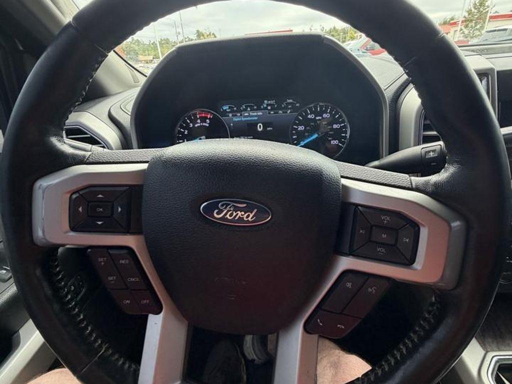 Ford Super Duty F-250 SRW Lariat 4WD SuperCab 8' Box 2017