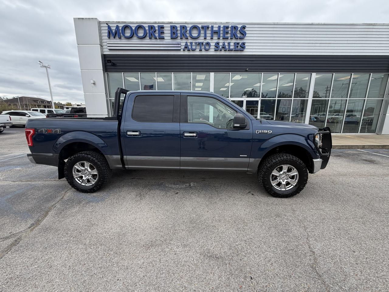 2015 Ford F-150 4WD SuperCrew 145" XLT