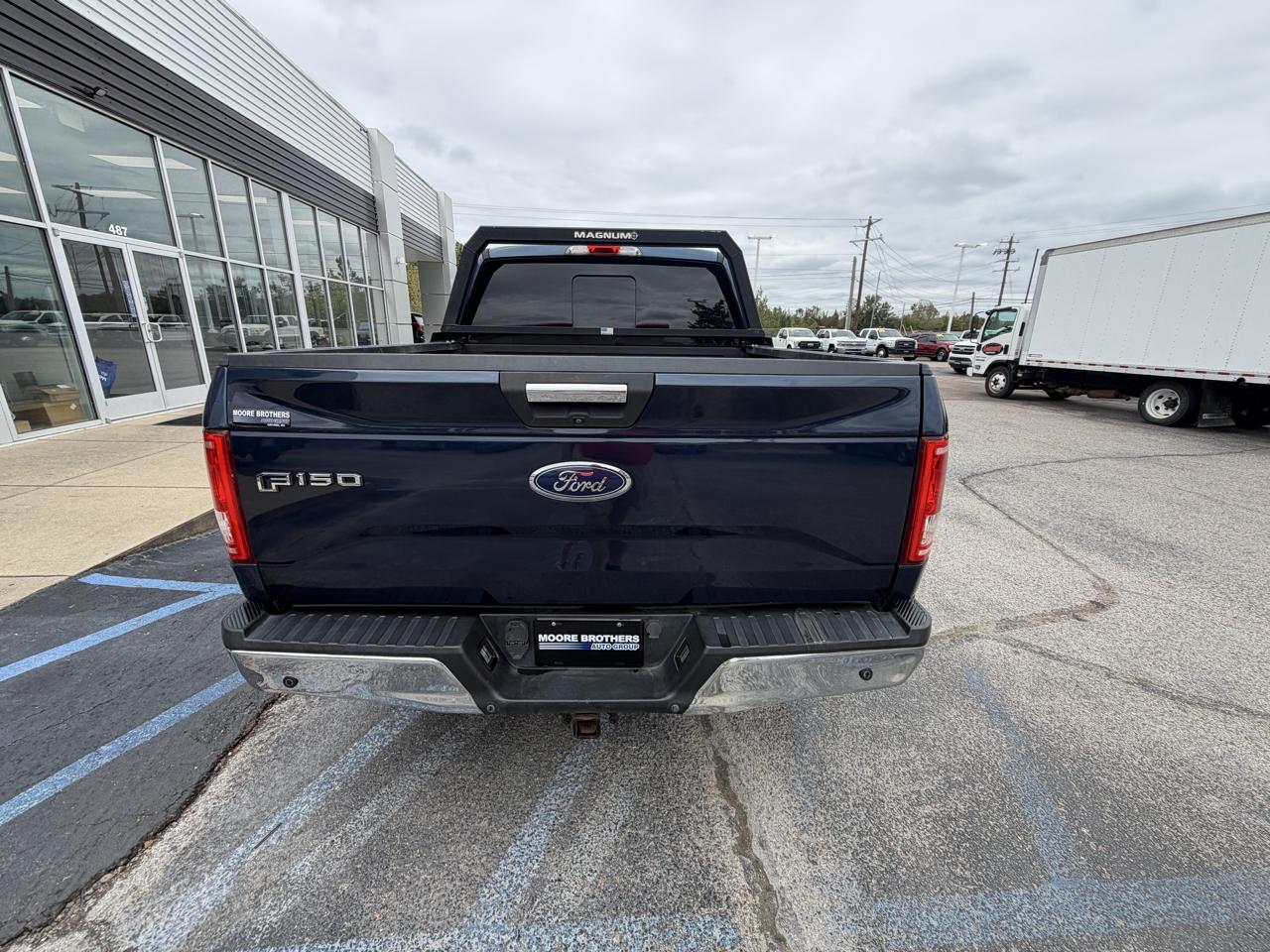 Ford F-150 4WD SuperCrew 145" XLT 2015