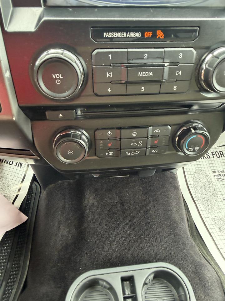 Ford F-150 4WD SuperCrew 145" XLT 2015
