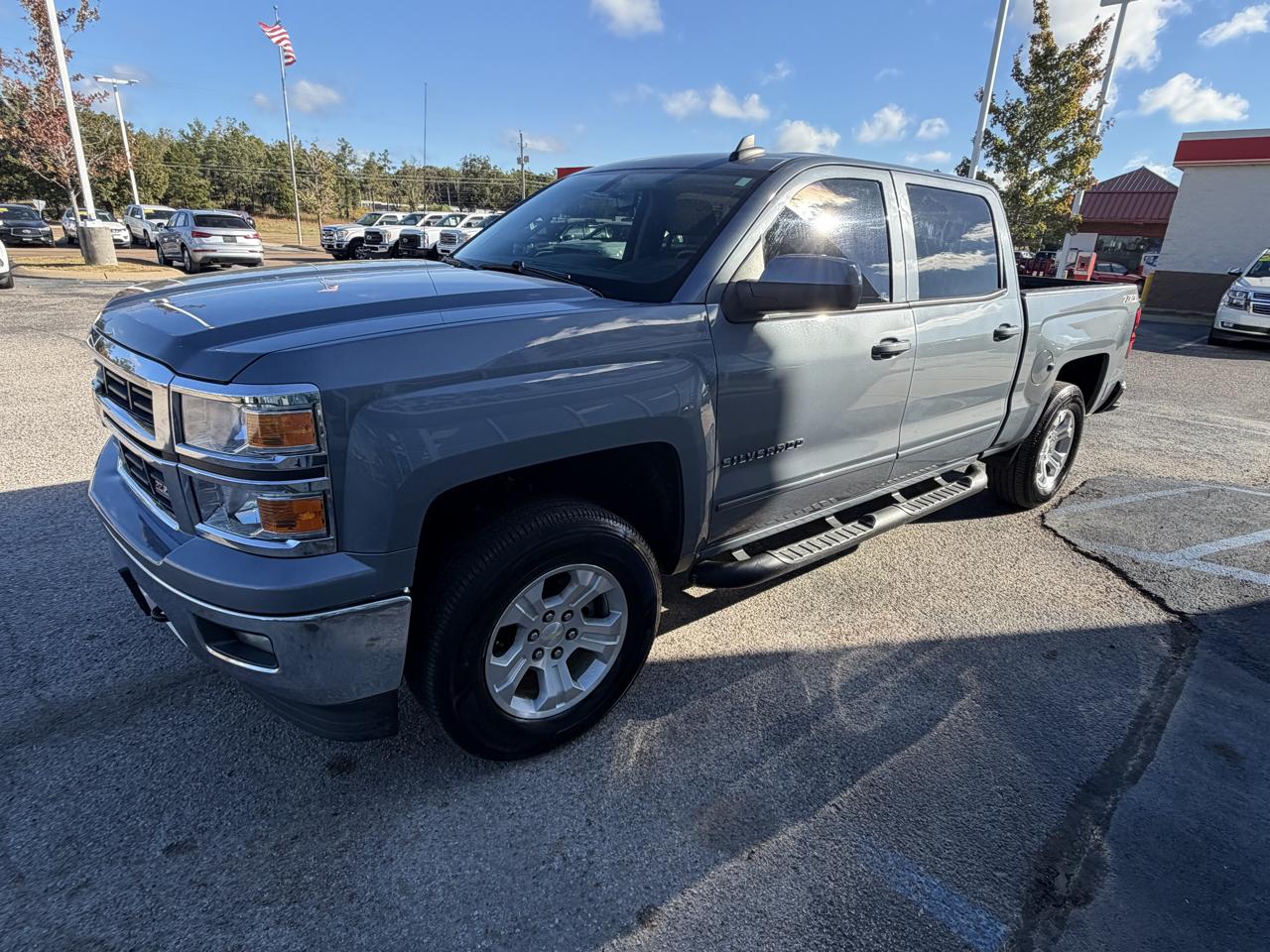 Chevrolet Silverado 1500 4WD Crew Cab 143.5" LT w/2LT 2015